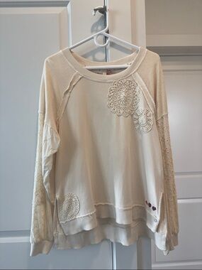 Pilcro Cream Crochet-Appliqué Long-Sleeve Sweatshirt